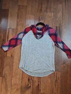 Maurices Grey Knit Pullover with Red Plaid Accents
